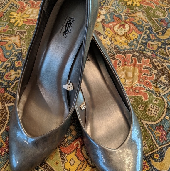 👠 Matalic Silver Shoes! 👠 - Picture 4 of 5